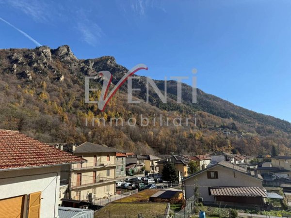 casa indipendente in vendita a Roure in zona Roreto