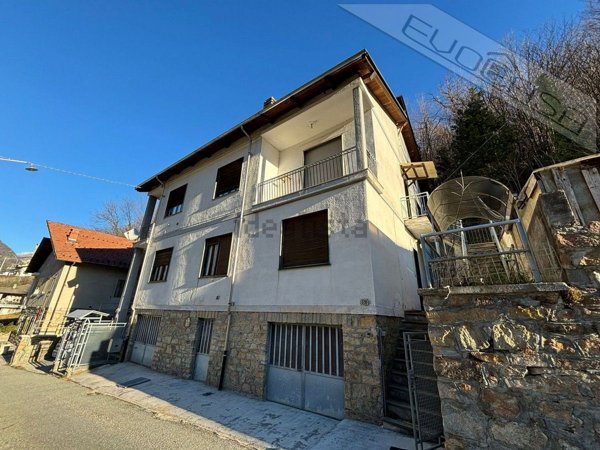 appartamento in vendita a Roure in zona Castel del Bosco