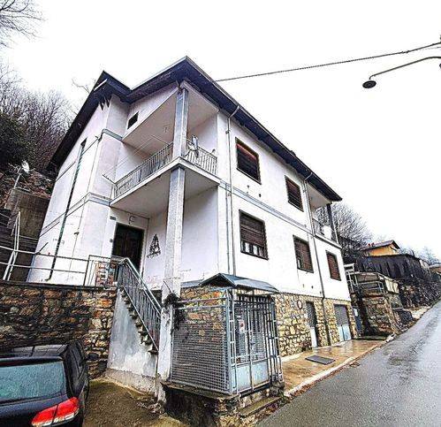 appartamento in vendita a Roure in zona Roreto