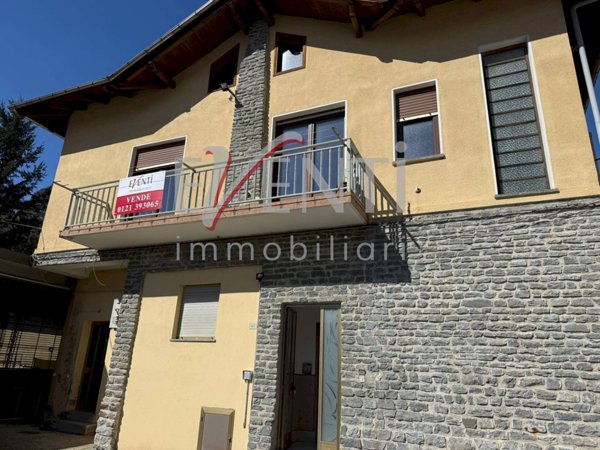 appartamento in vendita a Roure in zona Roreto