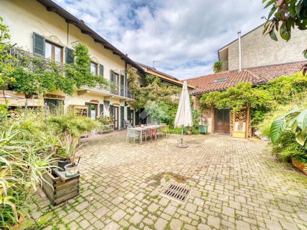 casa indipendente in vendita a Rosta