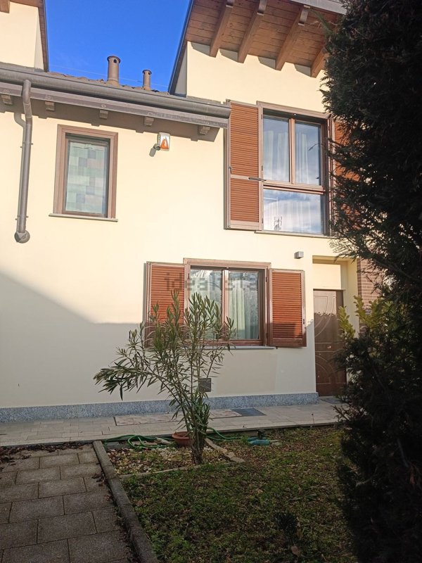 casa indipendente in vendita a Rosta