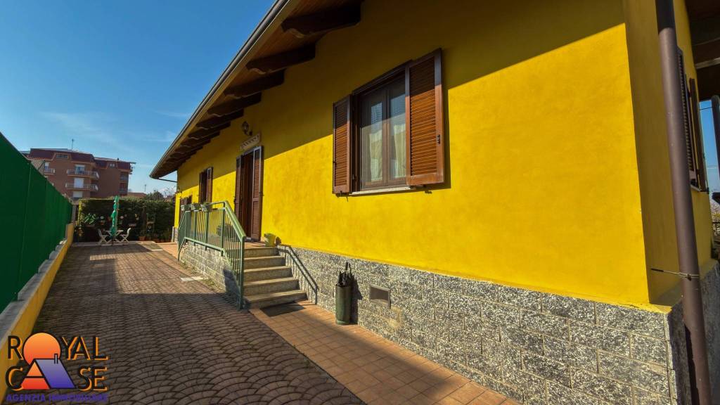 casa indipendente in vendita a Rosta