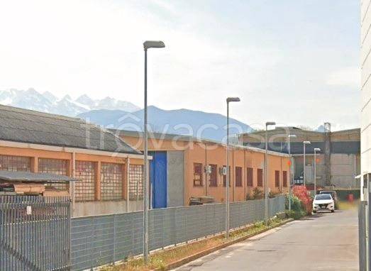 locale commerciale in vendita a Rosta