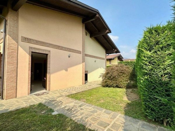 casa indipendente in vendita a Rosta