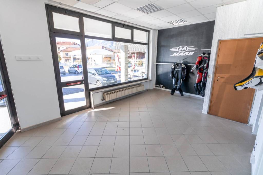 negozio in vendita a Rosta