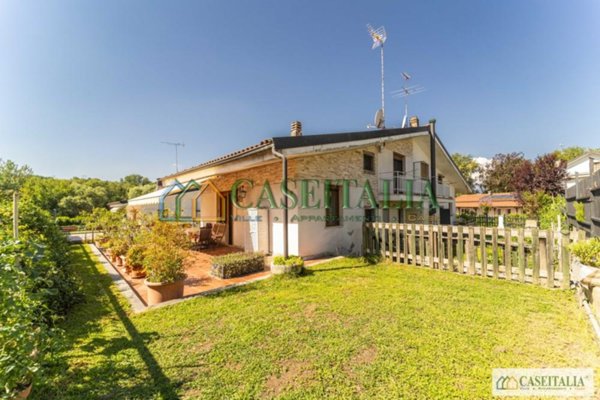 casa indipendente in vendita a Rosta