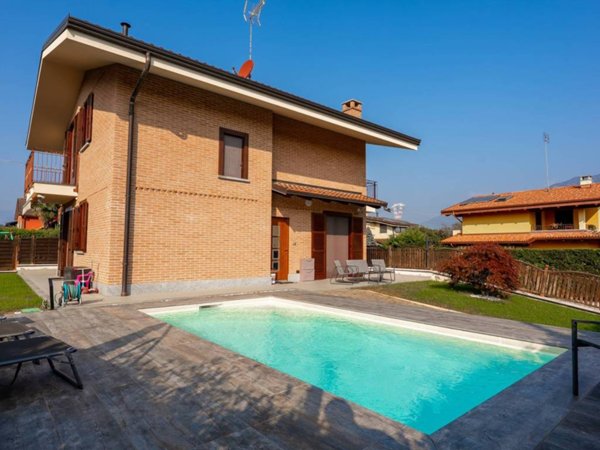 casa indipendente in vendita a Rosta