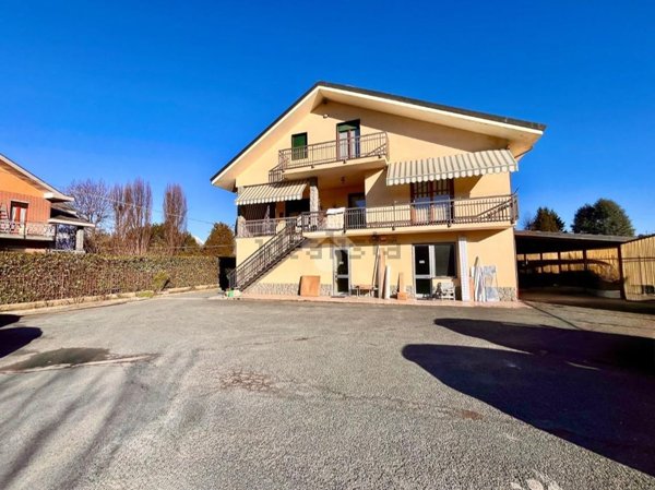 locale commerciale in vendita a Rosta