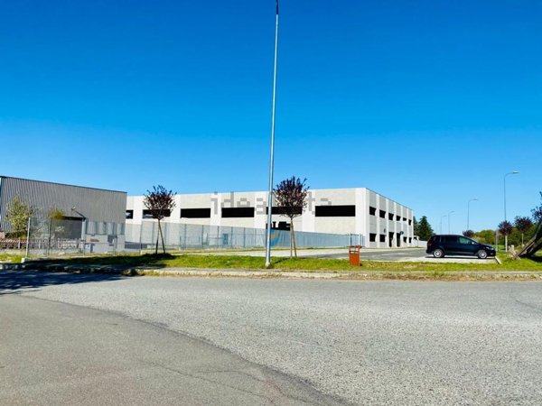 capannone in vendita a Rosta