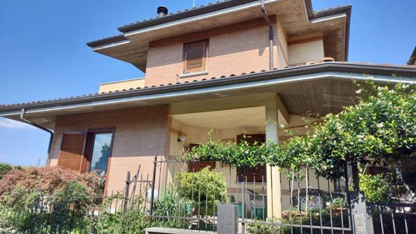 casa indipendente in vendita a Rosta