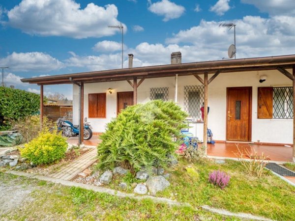 casa indipendente in vendita a Rosta