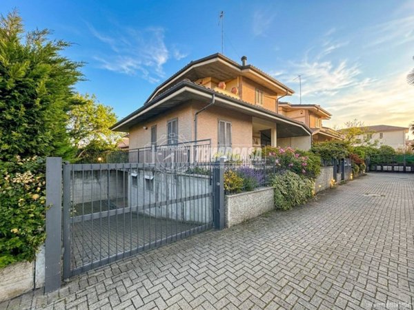 casa indipendente in vendita a Rosta