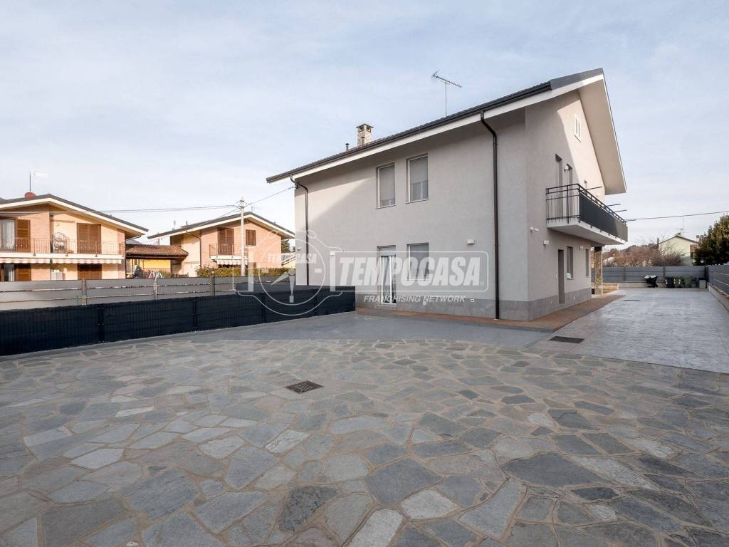 casa indipendente in vendita a Rosta