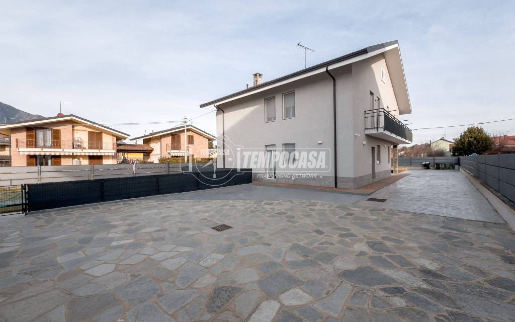 casa indipendente in vendita a Rosta