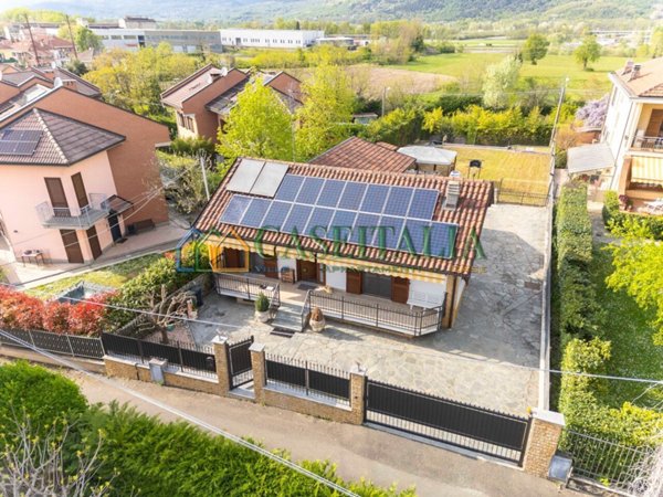 casa indipendente in vendita a Rosta