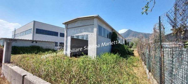 locale commerciale in vendita a Rosta