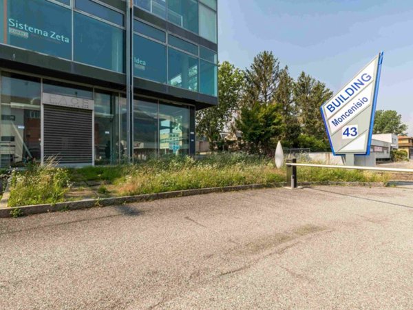 negozio in vendita a Rosta