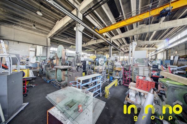 capannone in vendita a Rosta