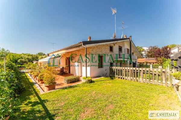 casa indipendente in vendita a Rosta