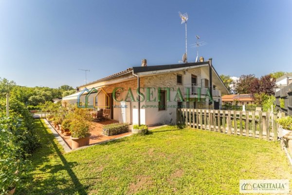 casa indipendente in vendita a Rosta