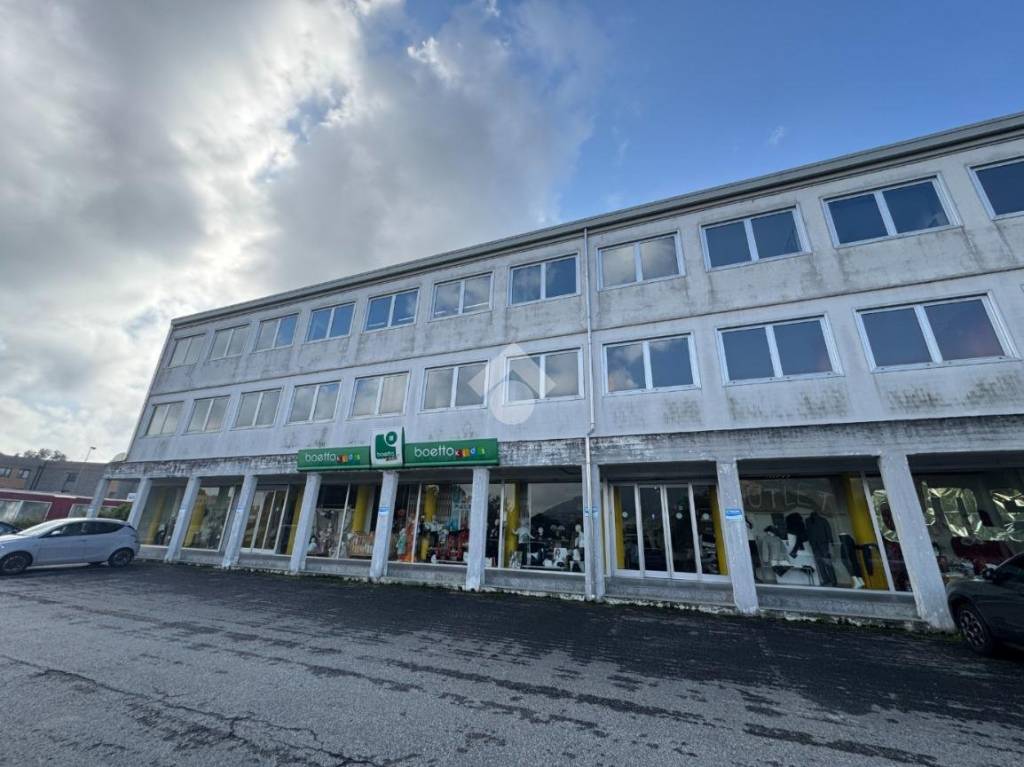 negozio in vendita a Rosta