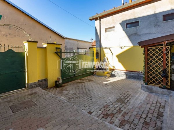 casa indipendente in vendita a Rosta