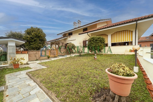 casa indipendente in vendita a Rosta