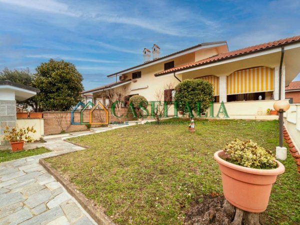 casa indipendente in vendita a Rosta