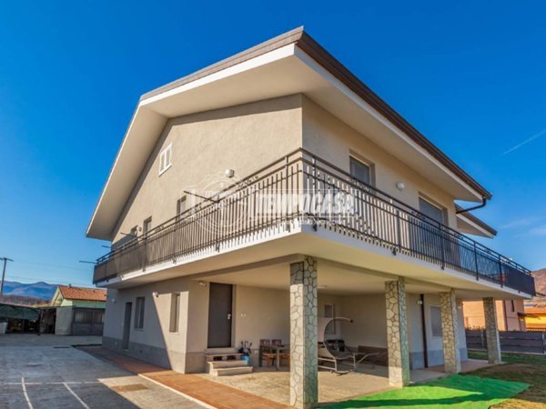 casa indipendente in vendita a Rosta