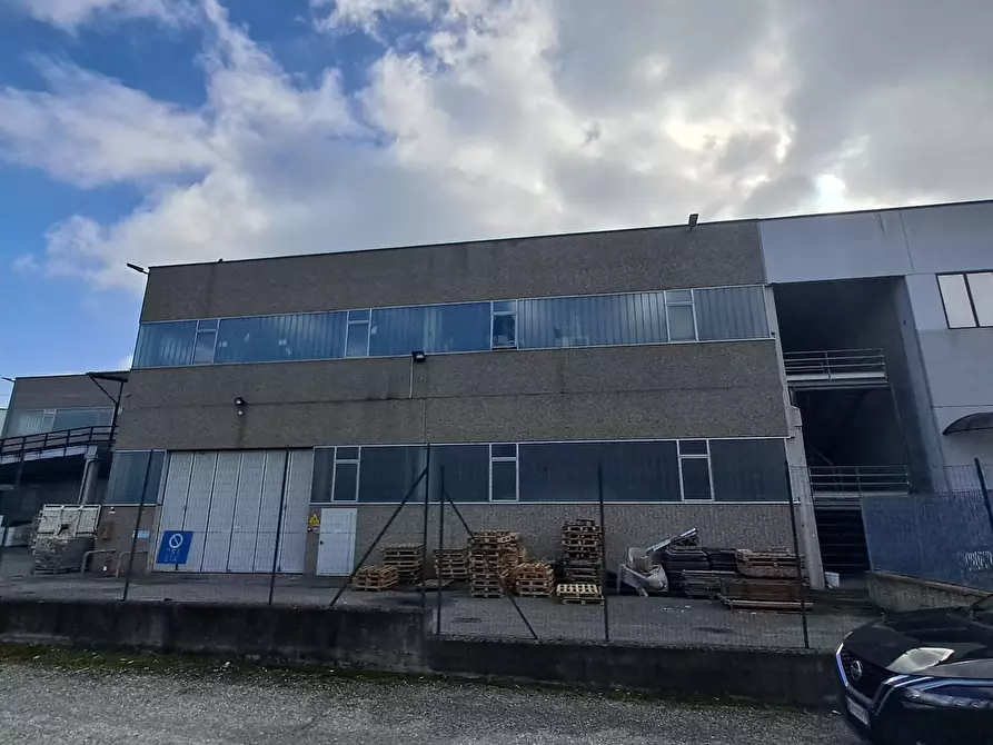 locale di sgombero in vendita a Rosta