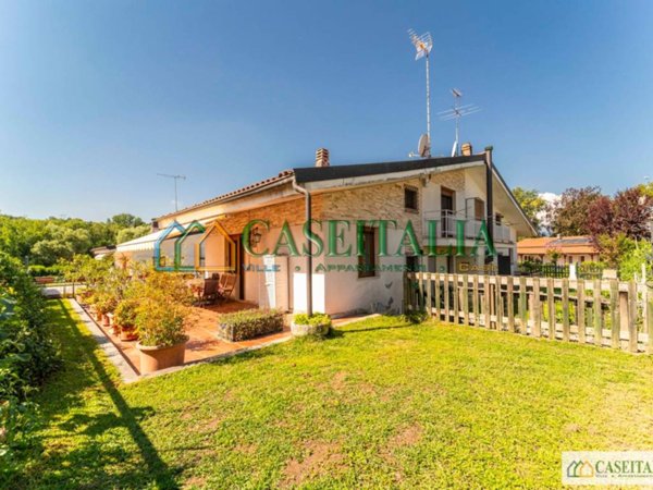 casa indipendente in vendita a Rosta