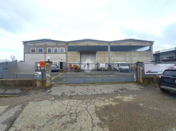 capannone in vendita a Rosta