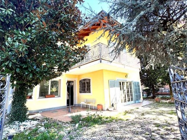casa indipendente in vendita a Rosta
