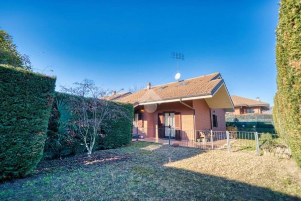 casa indipendente in vendita a Rosta