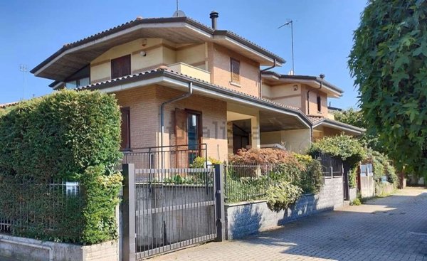 casa indipendente in vendita a Rosta
