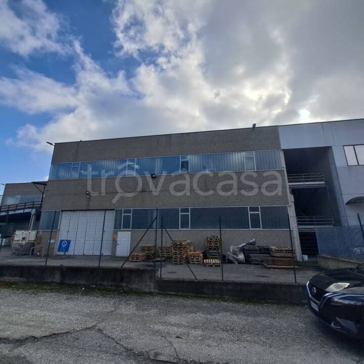 locale commerciale in vendita a Rosta