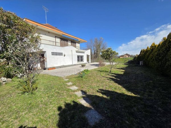 casa indipendente in vendita a Rosta
