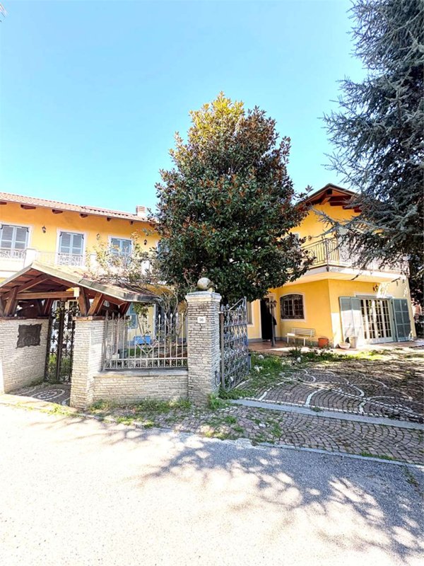 casa indipendente in vendita a Rosta