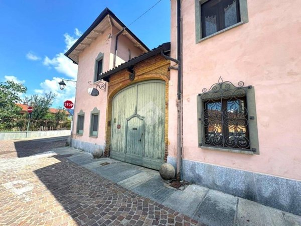negozio in vendita a Rosta