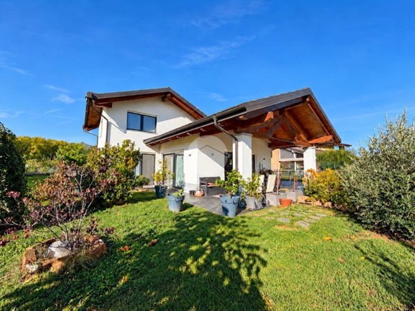 casa indipendente in vendita a Rosta