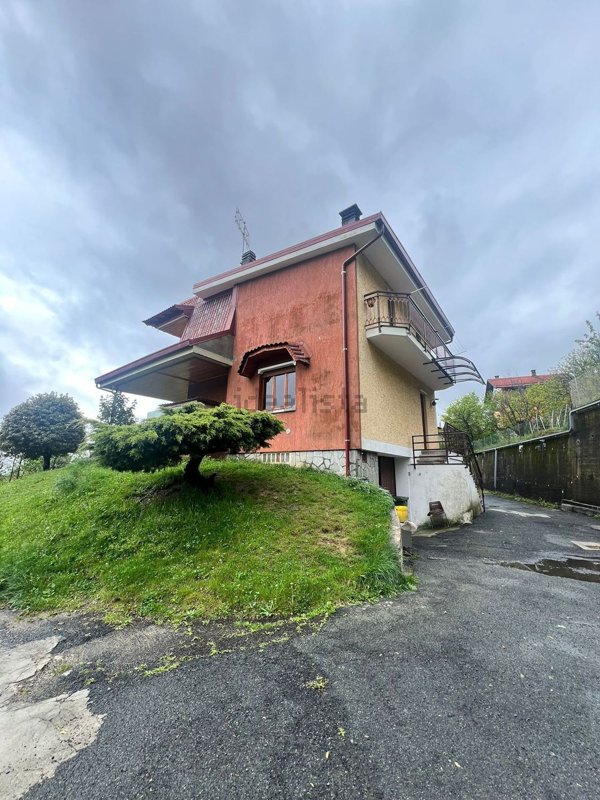 casa indipendente in vendita a Rubiana
