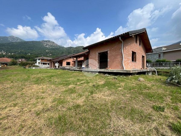 casa indipendente in vendita a Rubiana