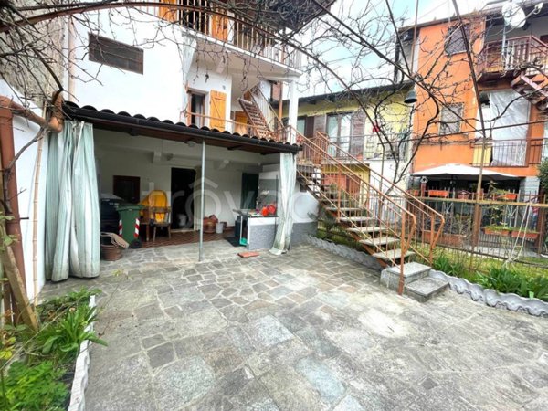 casa indipendente in vendita a Rubiana