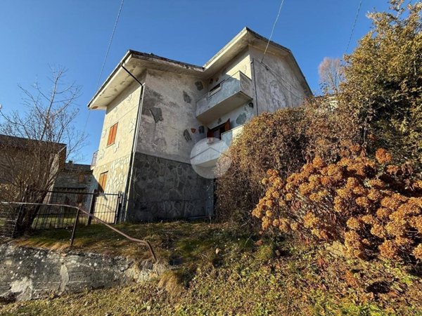 casa indipendente in vendita a Rubiana
