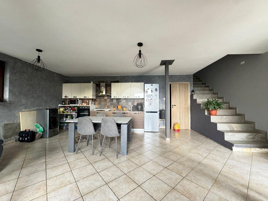 casa indipendente in vendita a Rubiana