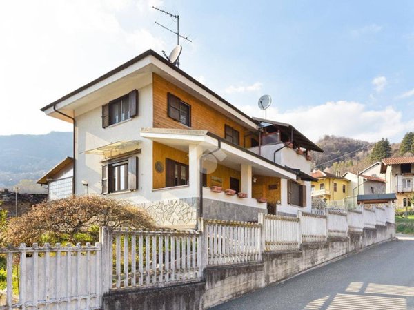 casa indipendente in vendita a Rubiana