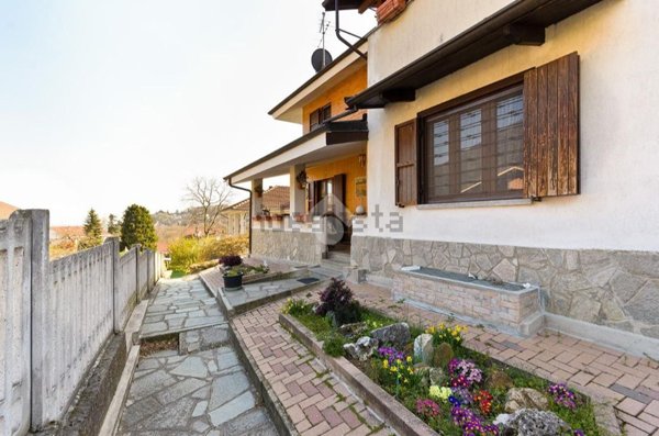 casa indipendente in vendita a Rubiana