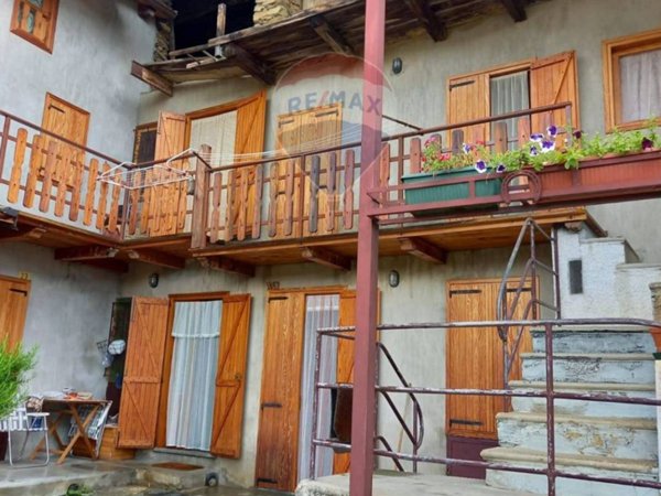 casa indipendente in vendita a Rubiana in zona Favella