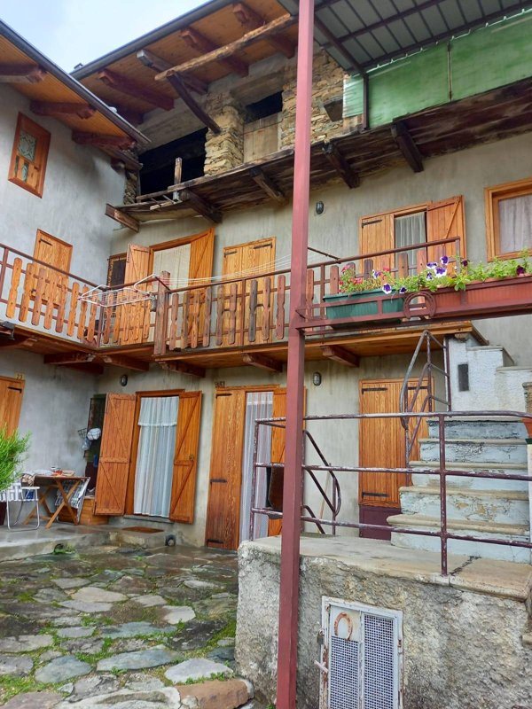 casa semindipendente in vendita a Rubiana in zona Favella